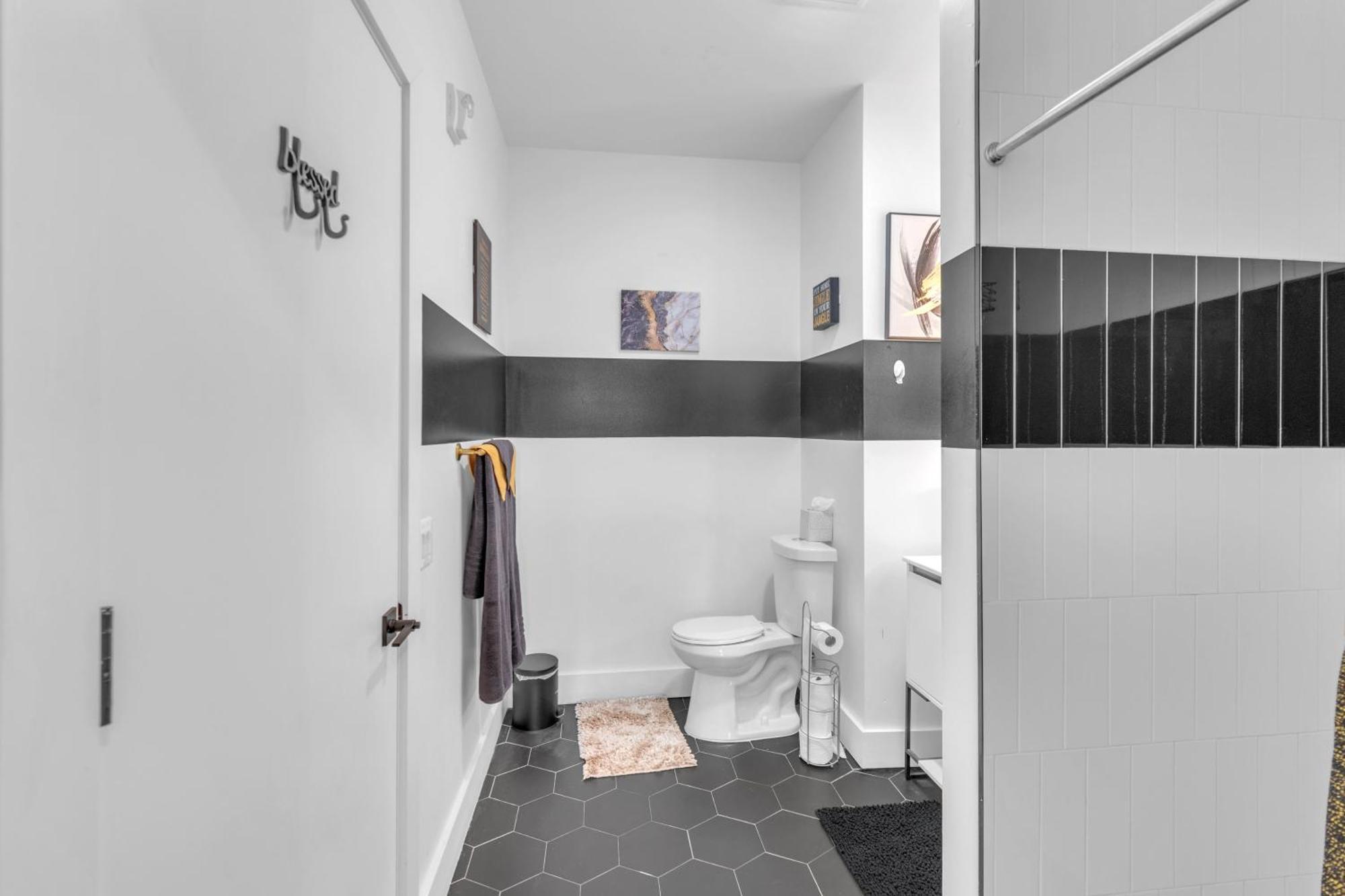 Appartamento Royal Oasis Indoor Pool, Free Parking, Near Nyc Elizabeth Esterno foto